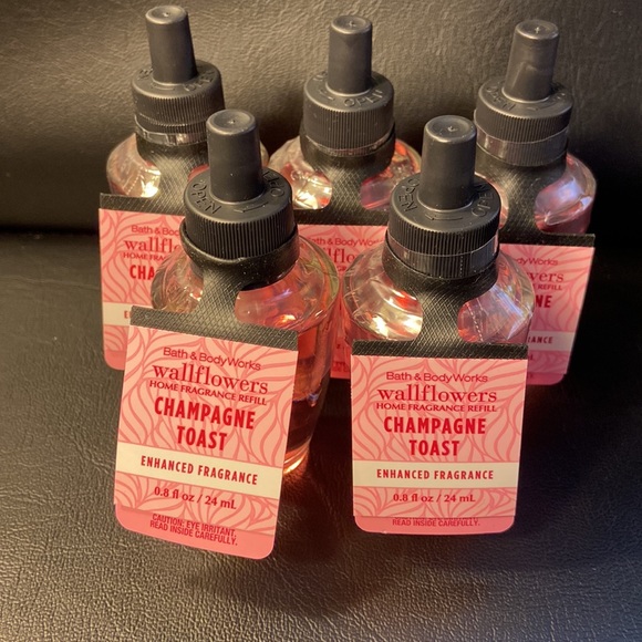 🆕 🥂 CHAMPAGNE TOAST - Candle & 6 Wallflowers Bundle Bath & Body Works Refills - Picture 2 of 15